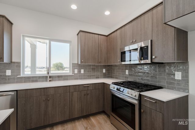 2055 S Border Way, Meridian, ID 83642