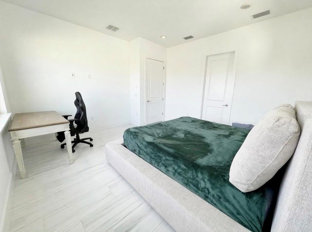 8486 IVY STARK BOULEVARD, Wesley Chapel, FL 33545