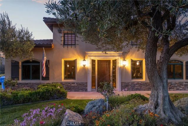 3000 Oakdale Rd., Paso Robles, CA 93446