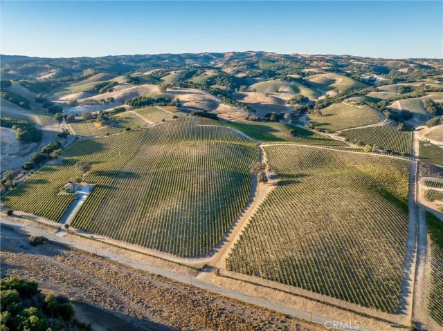 3000 Oakdale Rd., Paso Robles, CA 93446