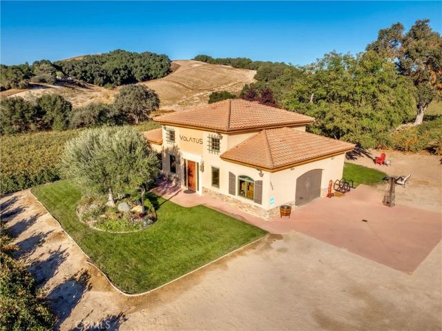 3000 Oakdale Rd., Paso Robles, CA 93446