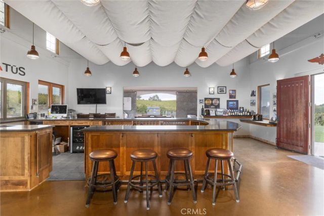 3000 Oakdale Rd., Paso Robles, CA 93446