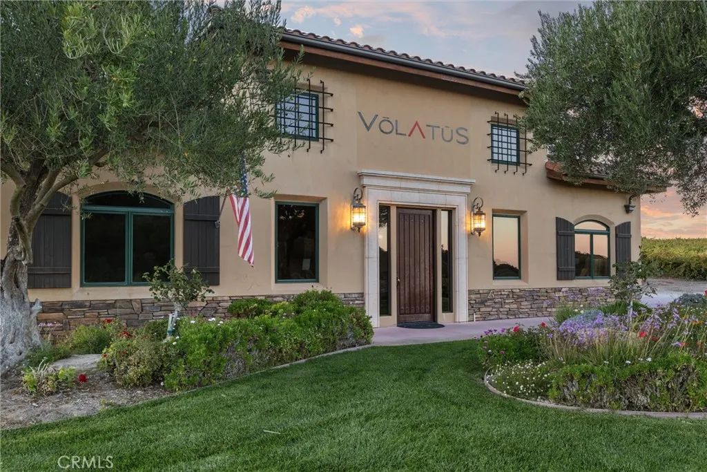 3000 Oakdale Rd., Paso Robles, CA 93446