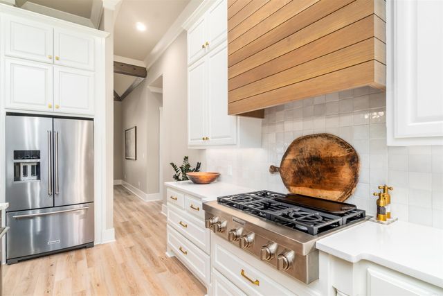 1 Estado Circle, Hot Springs Village, AR 71909