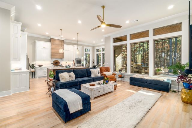 1 Estado Circle, Hot Springs Village, AR 71909