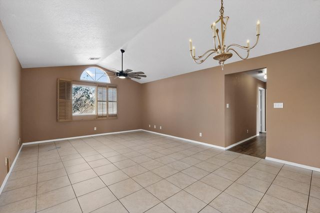 7417 Mackenzie Drive NE, Rio Rancho, NM 87144
