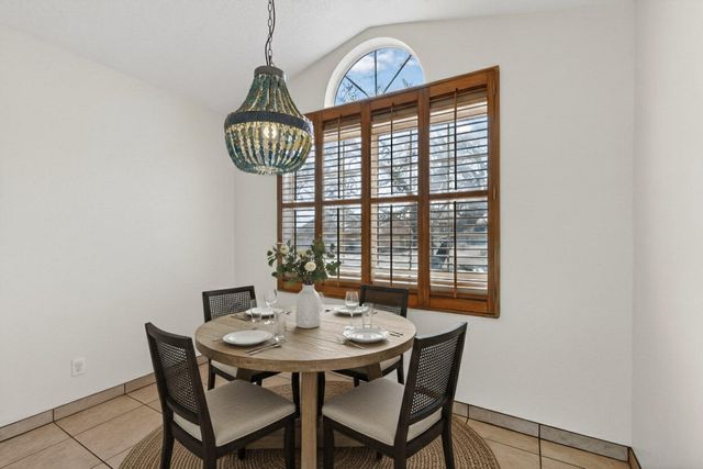 7417 Mackenzie Drive NE, Rio Rancho, NM 87144