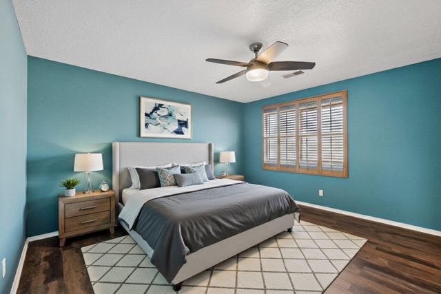 7417 Mackenzie Drive NE, Rio Rancho, NM 87144