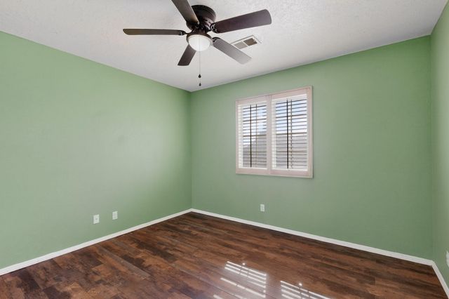 7417 Mackenzie Drive NE, Rio Rancho, NM 87144