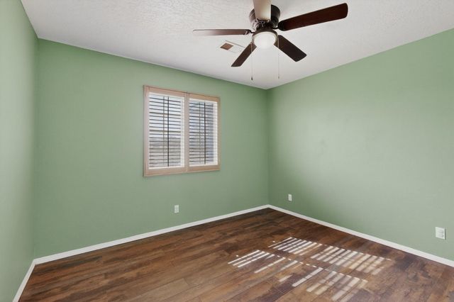 7417 Mackenzie Drive NE, Rio Rancho, NM 87144