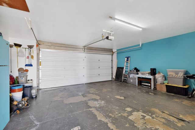 7417 Mackenzie Drive NE, Rio Rancho, NM 87144