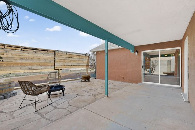 7417 Mackenzie Drive NE, Rio Rancho, NM 87144