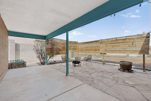 7417 Mackenzie Drive NE, Rio Rancho, NM 87144