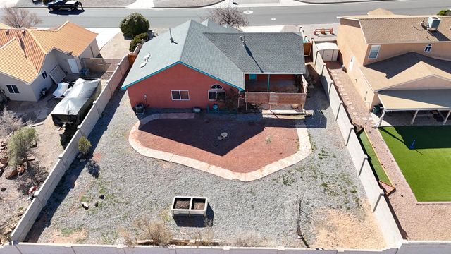 7417 Mackenzie Drive NE, Rio Rancho, NM 87144
