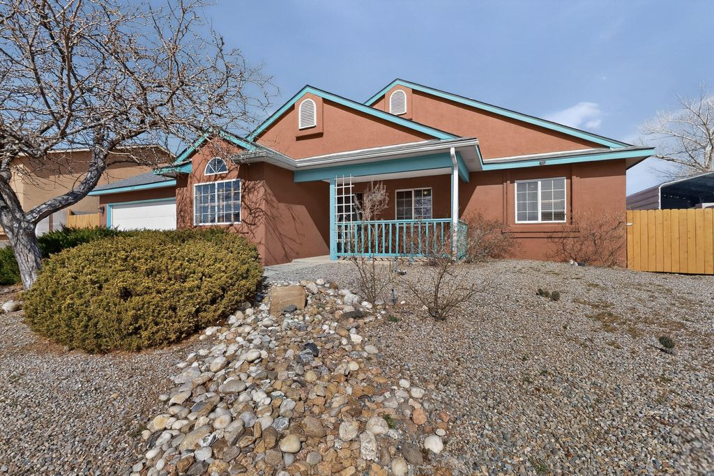 7417 Mackenzie Drive NE, Rio Rancho, NM 87144