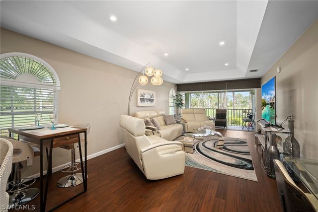 259 Deerwood CIR 6, Naples, FL 34113