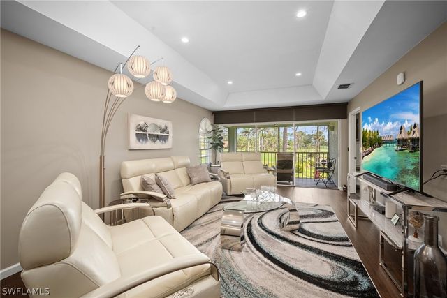 259 Deerwood CIR 6, Naples, FL 34113