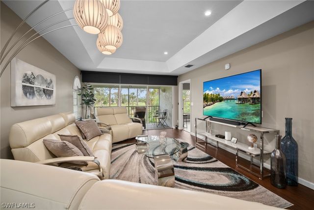 259 Deerwood CIR 6, Naples, FL 34113