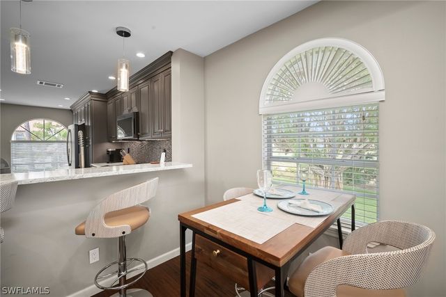 259 Deerwood CIR 6, Naples, FL 34113