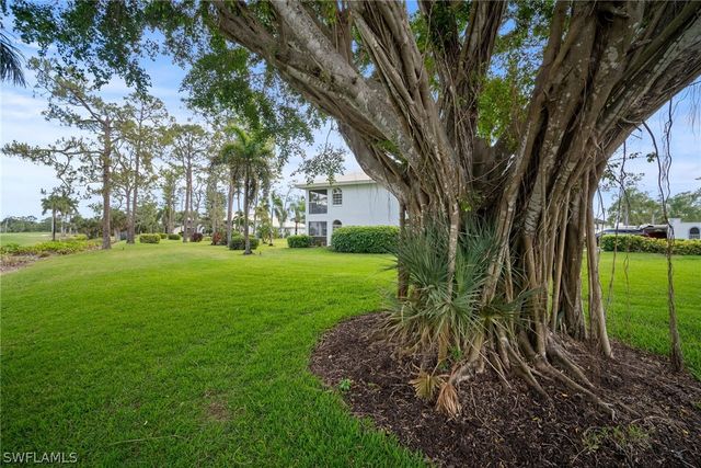 259 Deerwood CIR 6, Naples, FL 34113