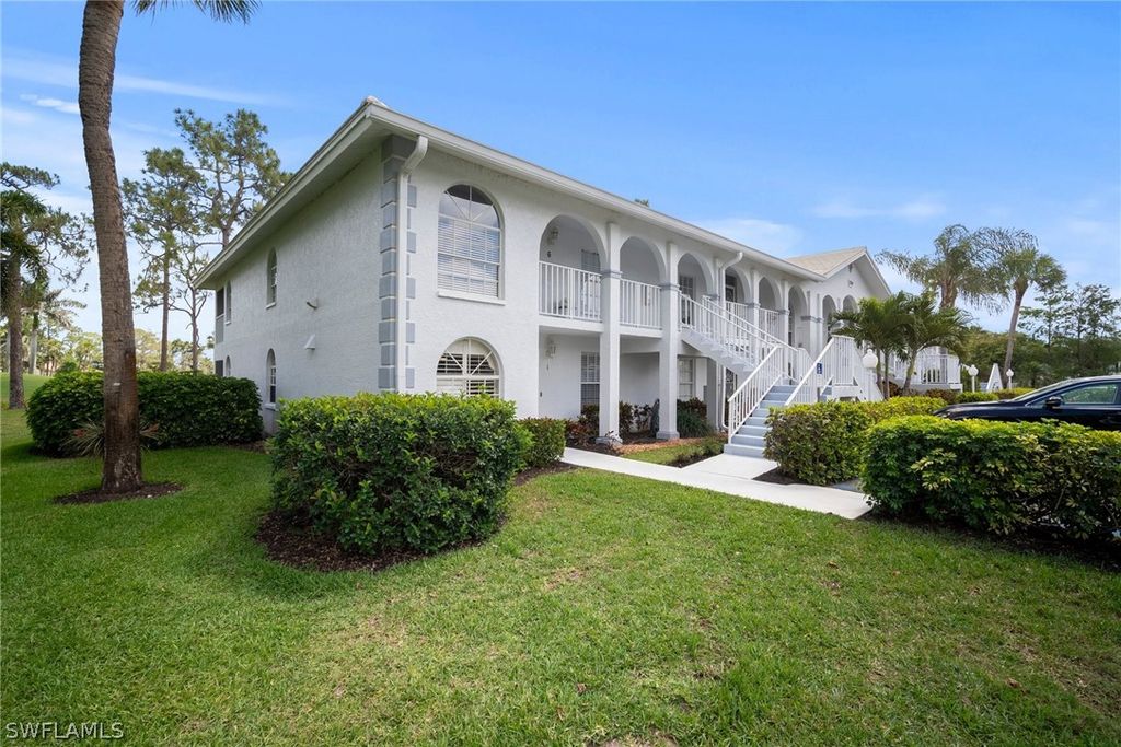 259 Deerwood CIR 6, Naples, FL 34113