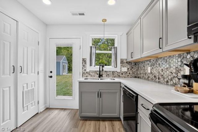 3720 Carver School Road, Winston-salem, NC 27105