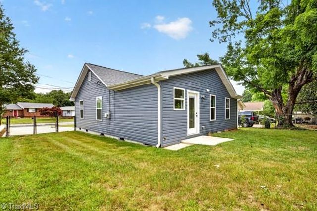 3720 Carver School Road, Winston-salem, NC 27105
