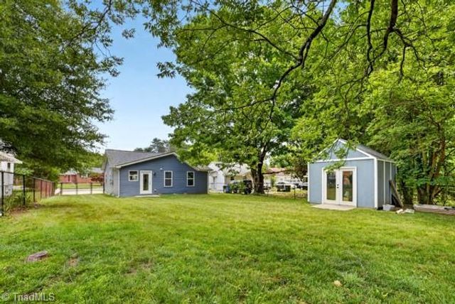 3720 Carver School Road, Winston-salem, NC 27105