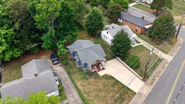 3720 Carver School Road, Winston-salem, NC 27105