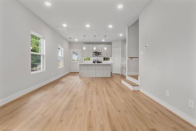 1222 E 33rd Street, Houston, TX 77022