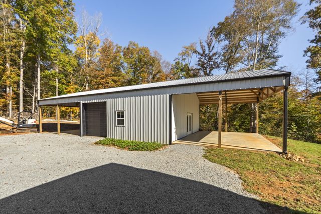 594 Highway 100, Centerville, TN 37033