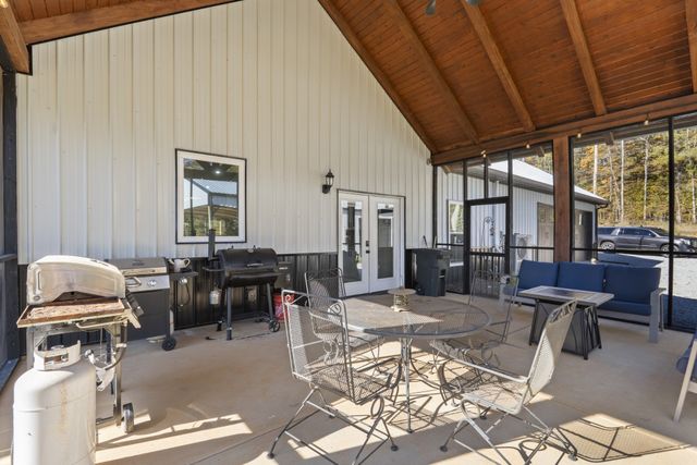 594 Highway 100, Centerville, TN 37033