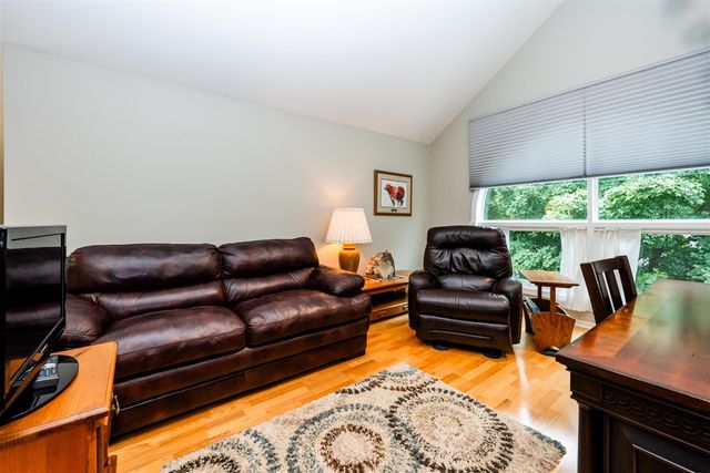 1810 Lakeshore Drive 7, Saint Joseph, MI 49085
