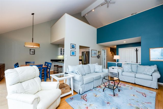 1810 Lakeshore Drive 7, Saint Joseph, MI 49085
