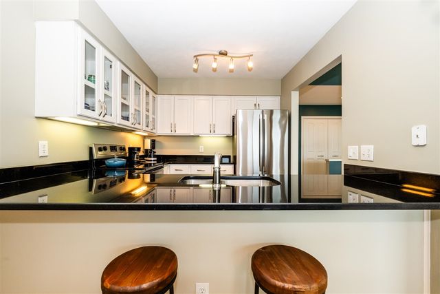 1810 Lakeshore Drive 7, Saint Joseph, MI 49085