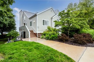 1810 Lakeshore Drive 7, Saint Joseph, MI 49085