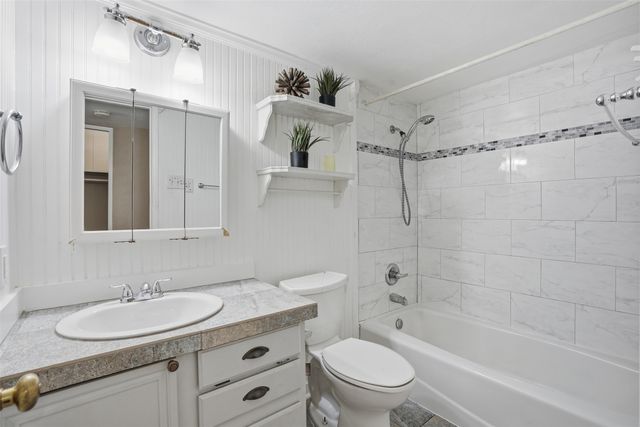 6520 Yarmouth Avenue, North Richland Hills, TX 76182