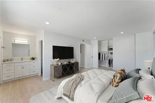 126 Casuda Canyon Drive D, Monterey Park, CA 91754