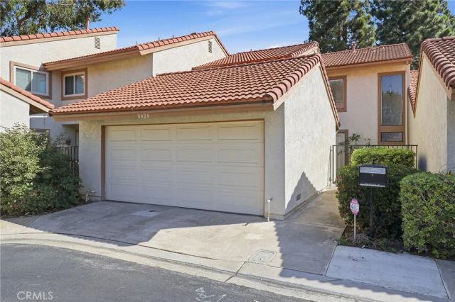8424 Goldsport Circle, Huntington Beach, CA 92646