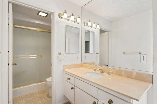 8424 Goldsport Circle, Huntington Beach, CA 92646