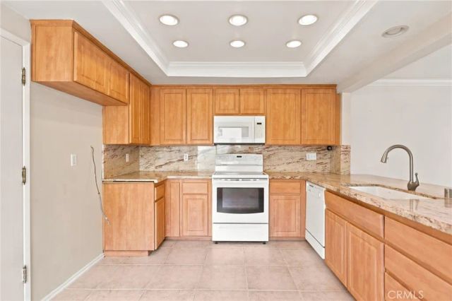 8424 Goldsport Circle, Huntington Beach, CA 92646