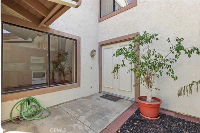 8424 Goldsport Circle, Huntington Beach, CA 92646