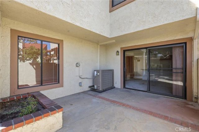 8424 Goldsport Circle, Huntington Beach, CA 92646