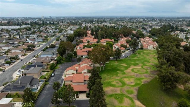8424 Goldsport Circle, Huntington Beach, CA 92646