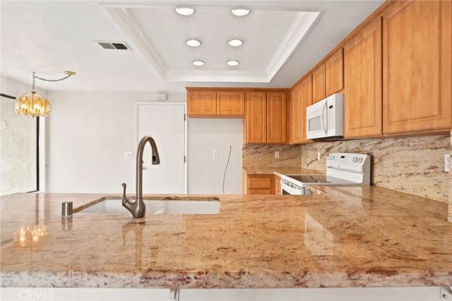 8424 Goldsport Circle, Huntington Beach, CA 92646