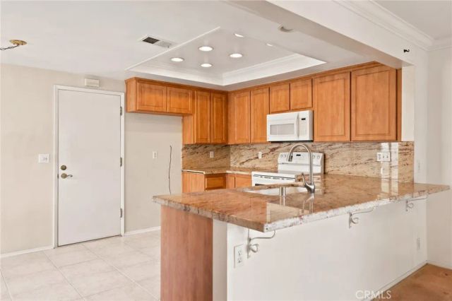 8424 Goldsport Circle, Huntington Beach, CA 92646