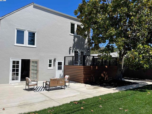 135 Morningside Drive, San Anselmo, CA 94960