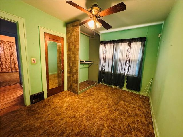 517 S lawn Avenue, Kansas City, MO 64124