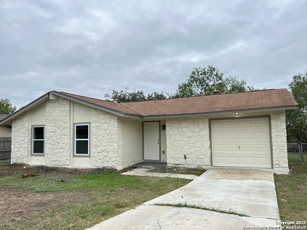 5111 Big Fawn, San Antonio, TX 78242