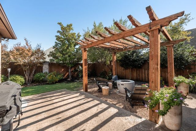 8308 Johns Way, North Richland Hills, TX 76182